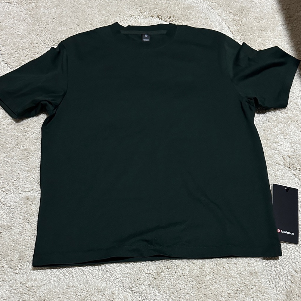 Lululemon T-shirt